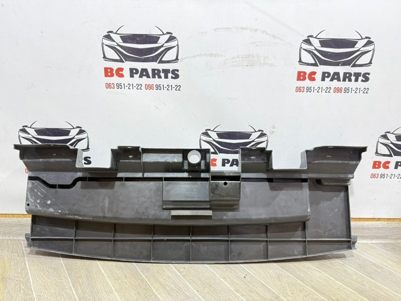 Дефлектор радиатора Rogue 2017 T32 QR25 2.5 Дефлектор радиатора Rogue 2017 T32 QR25 2.5