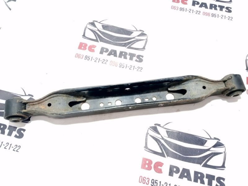 Рычаг подвески нижний задний левый Nissan Rogue 2017 T32 QR25 2.5 551114BA0A Б/У