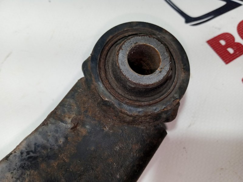 Рычаг подвески нижний задний левый Rogue 2017 T32 QR25 2.5