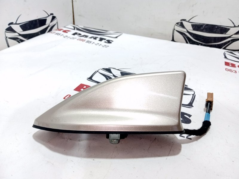 Антенна Nissan Rogue T33 1.5