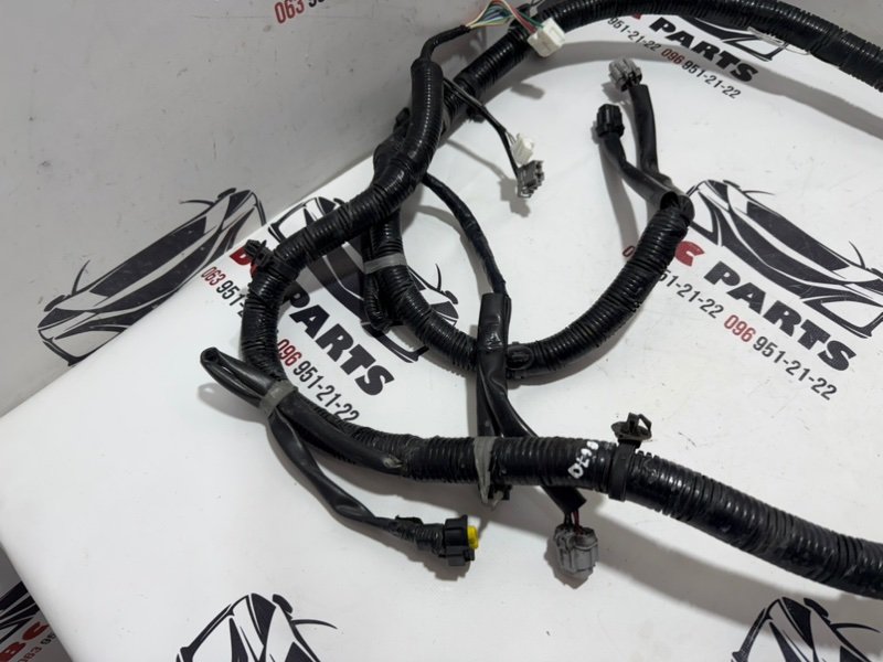 Проводка бампера передняя Nissan Rogue T32 QR25 2.5 Проводка бампера передняя Nissan Rogue T32 QR25 2.5