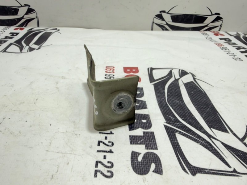 Кронштейн крыла передний левый Tiguan 2020 2.0