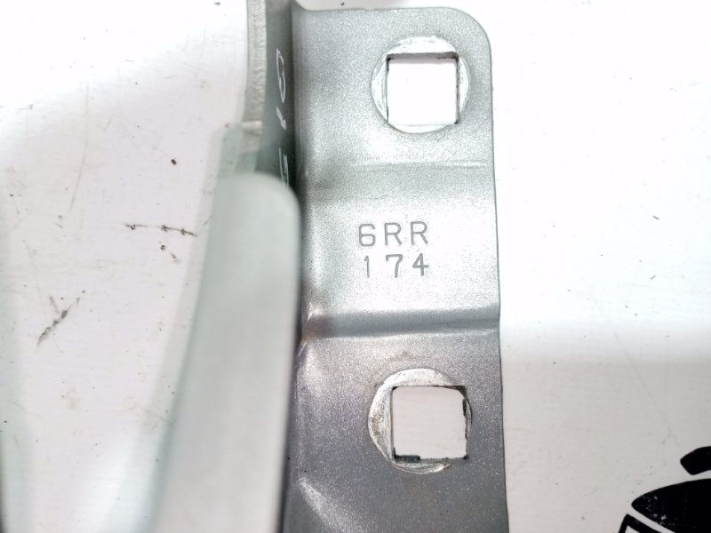 Петля капота правая Rogue 2022 T33 1.5 Петля капота правая Rogue 2022 T33 1.5