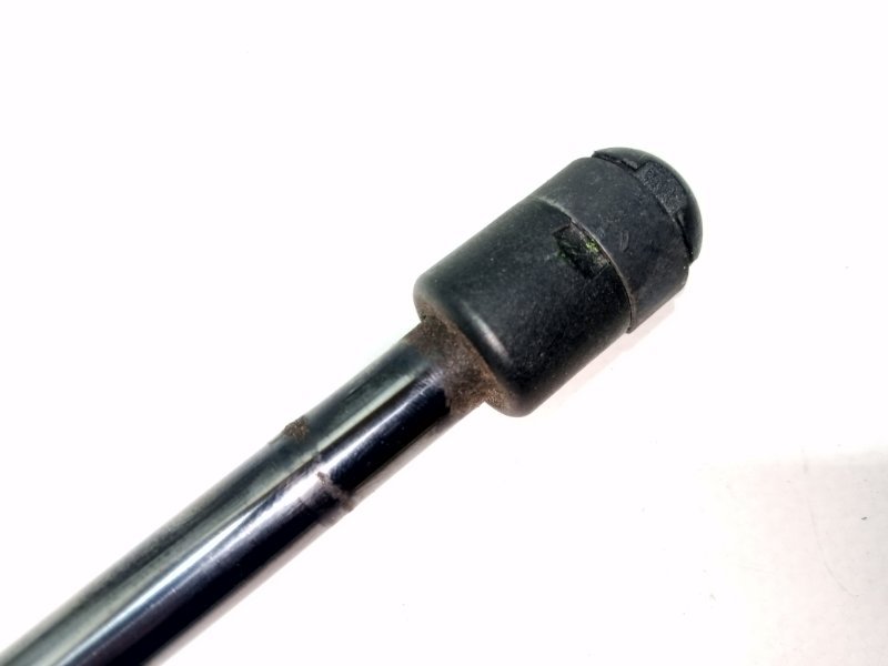 Амортизатор двери багажника правый Rogue 2021 T33 2.5