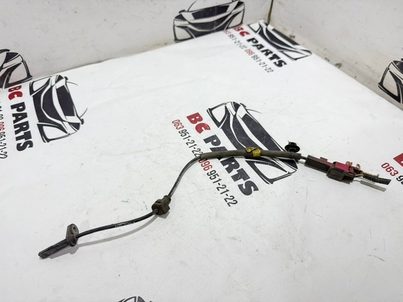 Запчасть датчик abs задний Ford Fusion 2012-2020 MK5 dg9c2c190a Б/У Датчик ABS задний Ford Fusion 2012-2020 MK5 dg9c2c190a Б/У