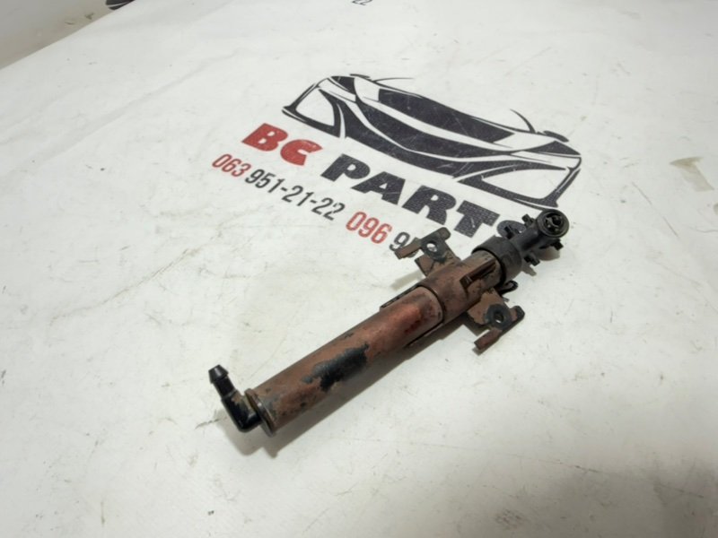 Запчасть форсунка омывателя фар левая Land Rover Range Rover Sport 2013-2021 L494 cpla13k131ac Б/У Форсунка омывателя фар левая Land Rover Range Rover Sport 2013-2021 L494 cpla13k131ac Б/У