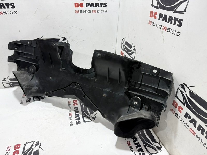 Воздуховод воздушного фильтра FX35 2008-2016 S51 3.5 Воздуховод воздушного фильтра FX35 2008-2016 S51 3.5