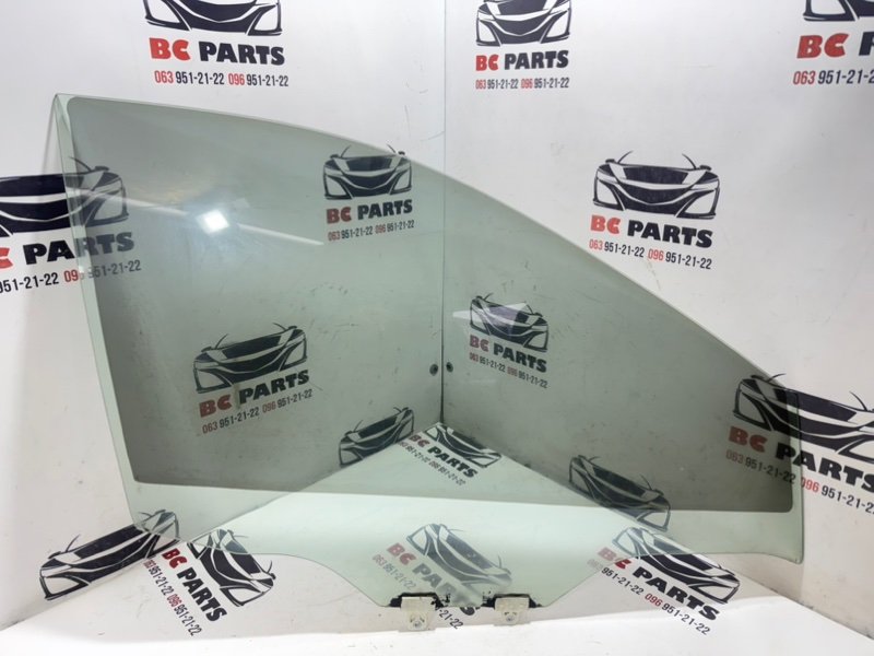 Стекло двери переднее правое Nissan Rogue 2017 T32 QR25 2.5 803005HK0A Б/У