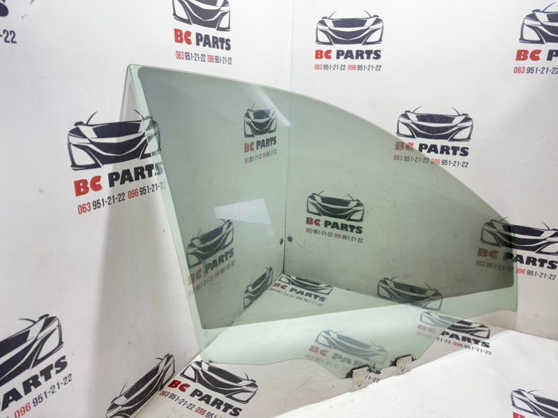 Стекло двери переднее правое Rogue 2017 T32 QR25 2.5