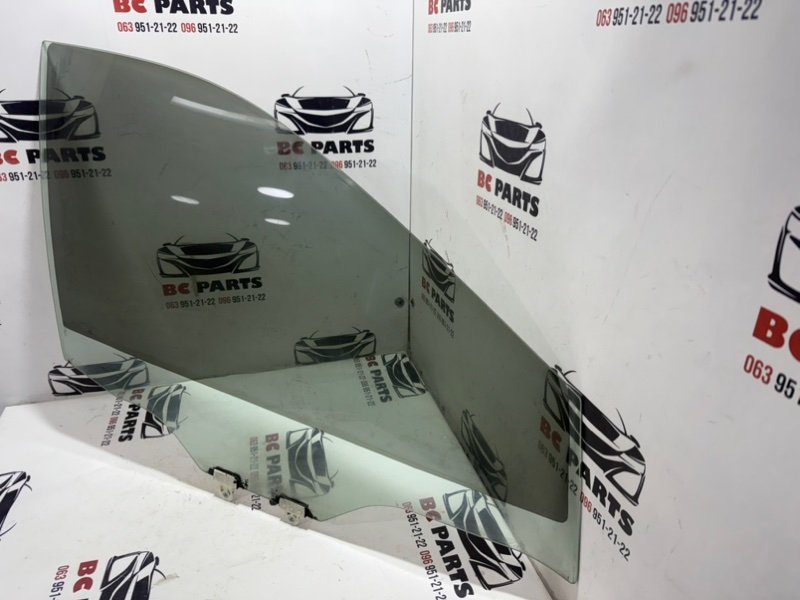 Стекло двери переднее правое Rogue 2017 T32 QR25 2.5