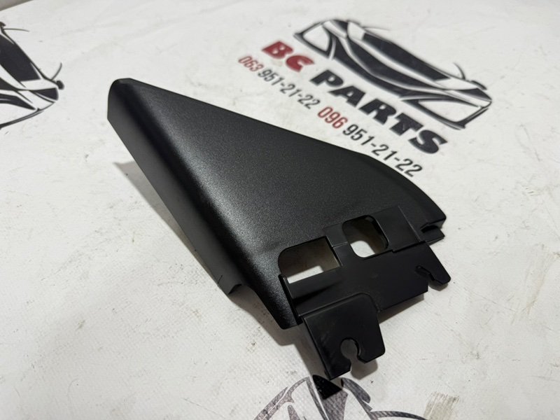 Накладка двери передняя левая Nissan Rogue 2021 T33 2.5 802936rr0a Б/У