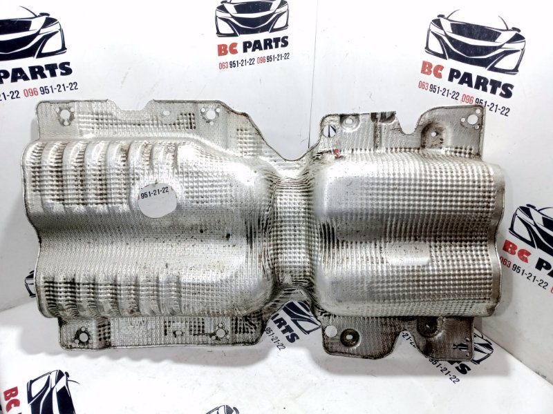 Тепловой экран Volkswagen Tiguan 2020 2.0 5QA825613A Б/У