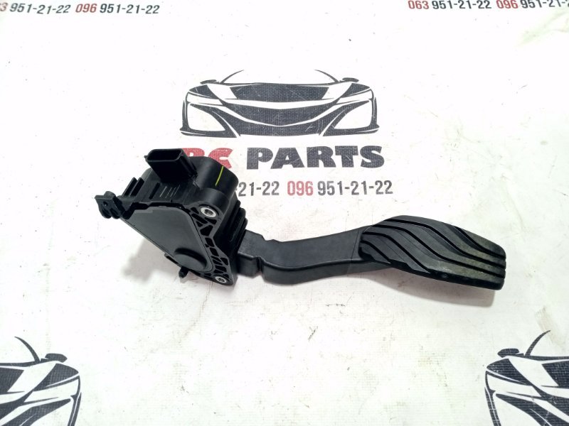 Педаль газа Nissan Kicks 2021 1.6 180025RA0A Б/У
