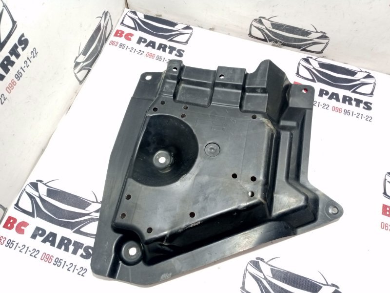 Защита топливного бака Nissan Rogue 2020-2024 T33 2.5 748196RR0A Б/У