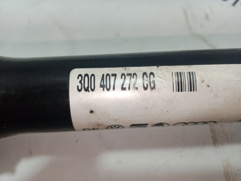 Привод ( полуось) передний правый Q3 2019-2025 83A 2.0