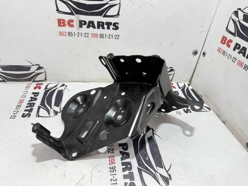 Подставка под аккумулятор Outback 2018 2.5