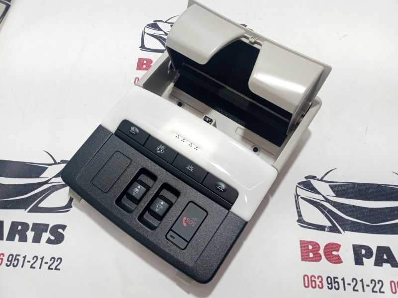 Плафон подсветки салона Nissan Rogue T33 2.5 Плафон подсветки салона Nissan Rogue T33 2.5