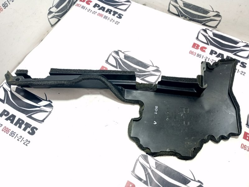 Запчасть дефлектор радиатора правый Nissan Rogue 2021 T33 2.5 21558-6RA0A Б/У Дефлектор радиатора правый Nissan Rogue 2021 T33 2.5 21558-6RA0A Б/У