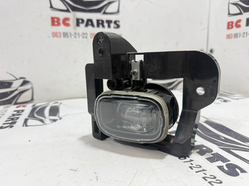 Запчасть фара противотуманная передняя левая Nissan Rogue 2021 T33 2.5 261558990d Б/У Фара противотуманная передняя левая Nissan Rogue 2021 T33 2.5 261558990d Б/У