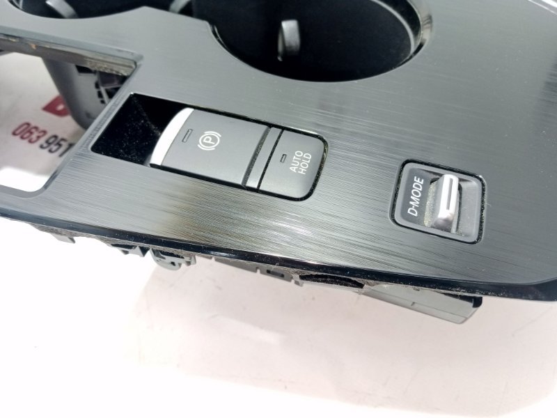 Накладка центральной консоли Nissan Rogue T33 2.5