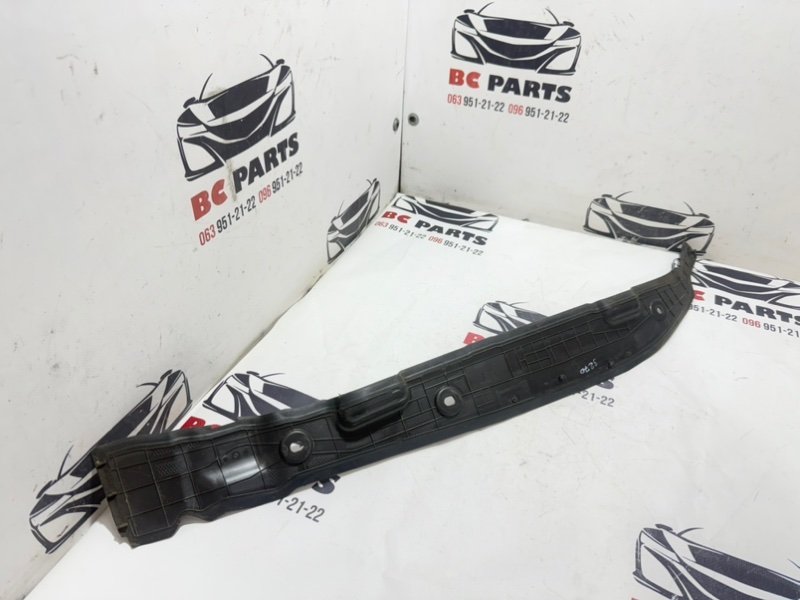 Пыльник крыла передний левый Rogue 2021 T33 2.5