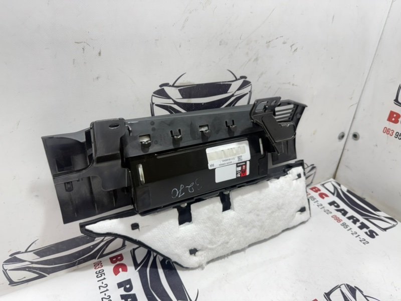 Подушка безопасности в колени передняя правая Rogue 2021 T33 2.5