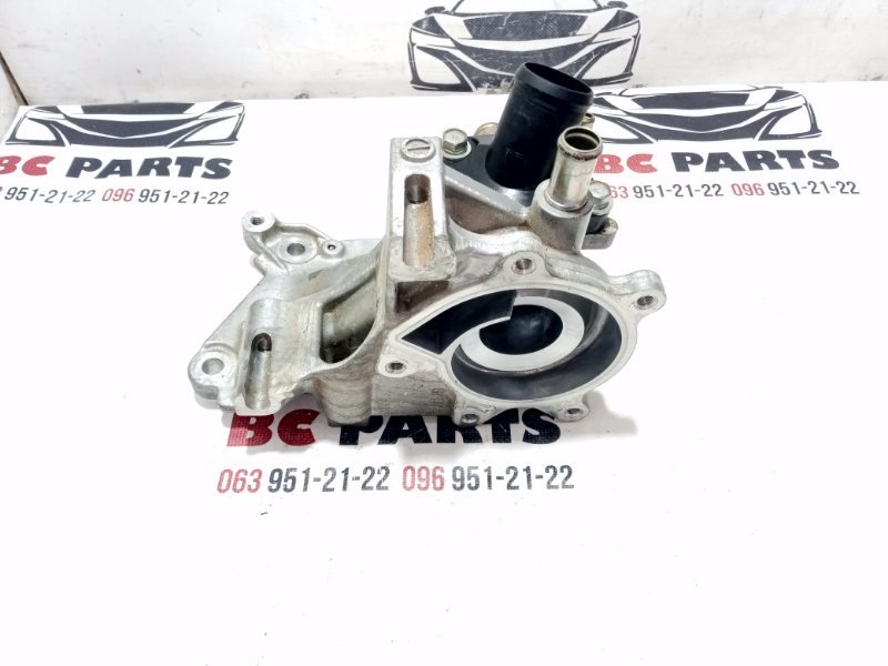 Корпус помпы Nissan Rogue 2021 T33 2.5 210136RA0A Б/У