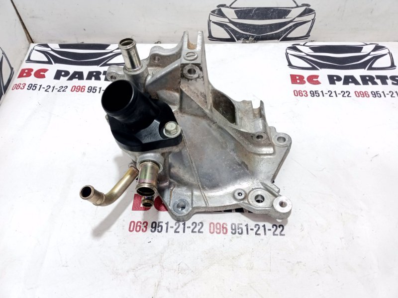 Корпус помпы Nissan Rogue T33 2.5