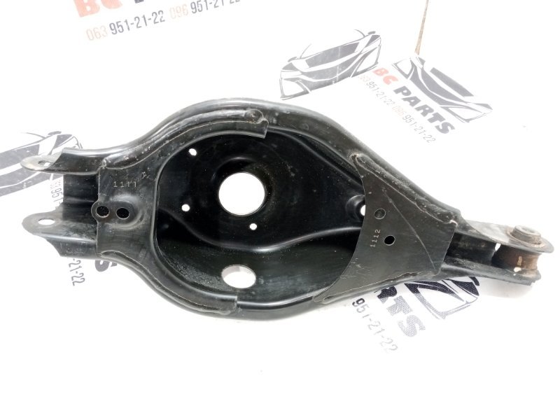 Запчасть рычаг подпружинный задний Nissan Rogue 2021 T33 2.5 551B06RR0A Б/У Рычаг подпружинный задний Nissan Rogue 2021 T33 2.5 551B06RR0A Б/У