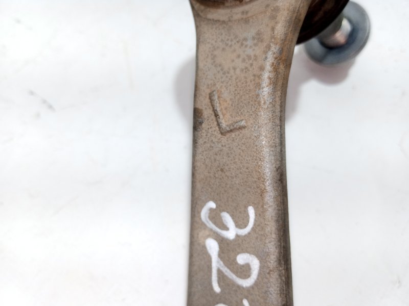 Рулевой наконечник передний левый Rogue 2021 T33 2.5