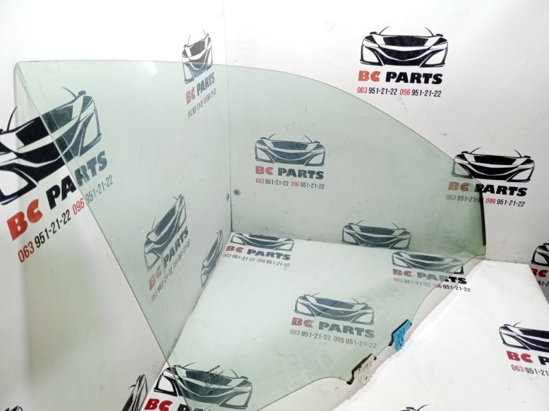 Стекло двери переднее правое Rogue 2021 T33 2.5