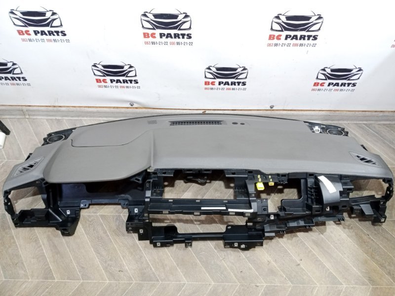 Запчасть торпедо Nissan Rogue 2021 T33 2.5 68200-6RR0B Б/У Торпедо Nissan Rogue 2021 T33 2.5 68200-6RR0B Б/У