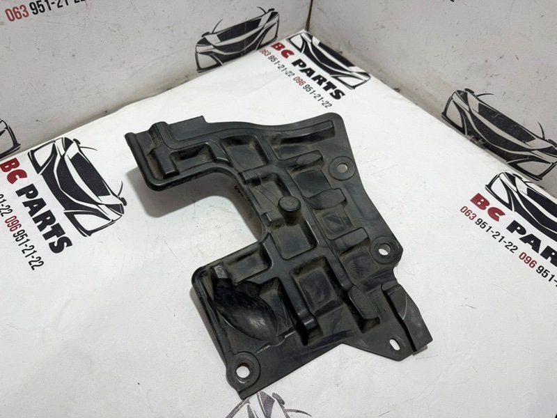 Защита двигателя левая Rogue 2021 T33 2.5 Защита двигателя левая Rogue 2021 T33 2.5