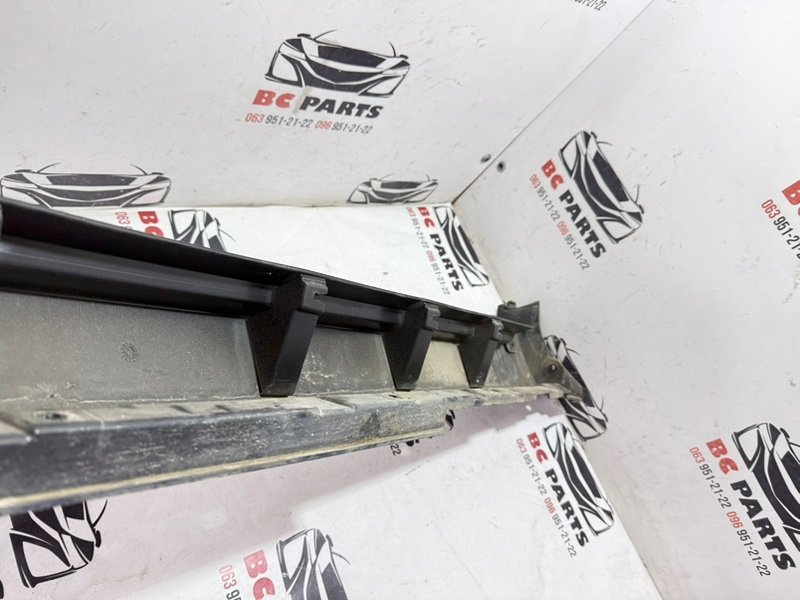 Накладка порога левая Kicks 2021 1.6