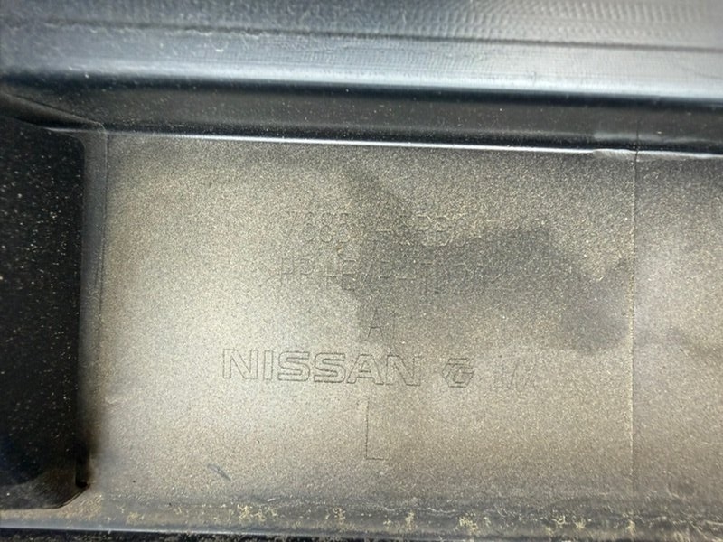 Накладка порога левая Kicks 2021 1.6