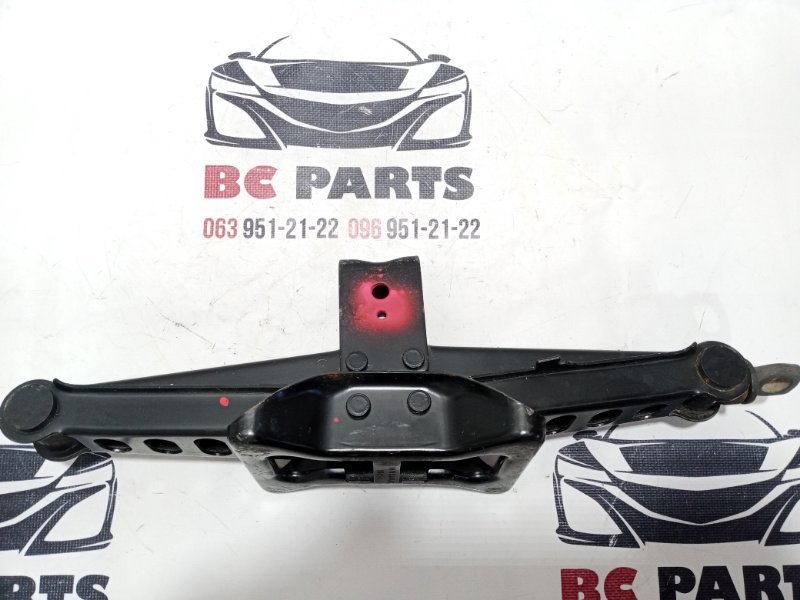 Домкрат Dodge Journey 3.6 Домкрат Dodge Journey 3.6