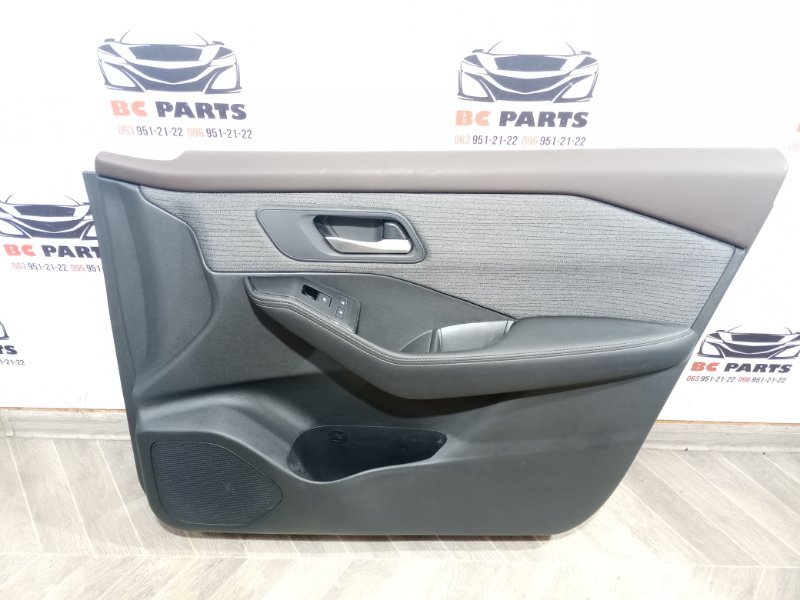 Обшивка боковой двери передняя правая Nissan Rogue 2021 T33 2.5 809A06RR7A Б/У