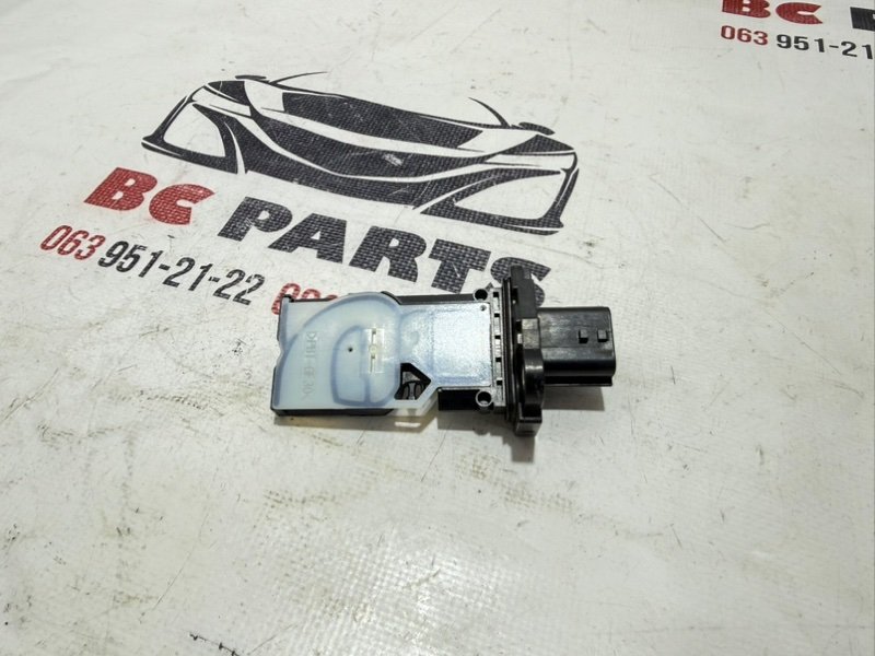 Датчик массового расхода воздуха Nissan Rogue T33 2.5