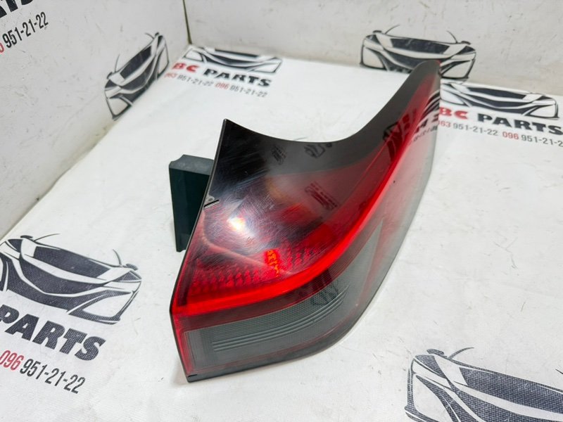 Фонарь наружный (в крыло) задний правый Rogue 2021 T33 2.5 Фонарь наружный (в крыло) задний правый Rogue 2021 T33 2.5