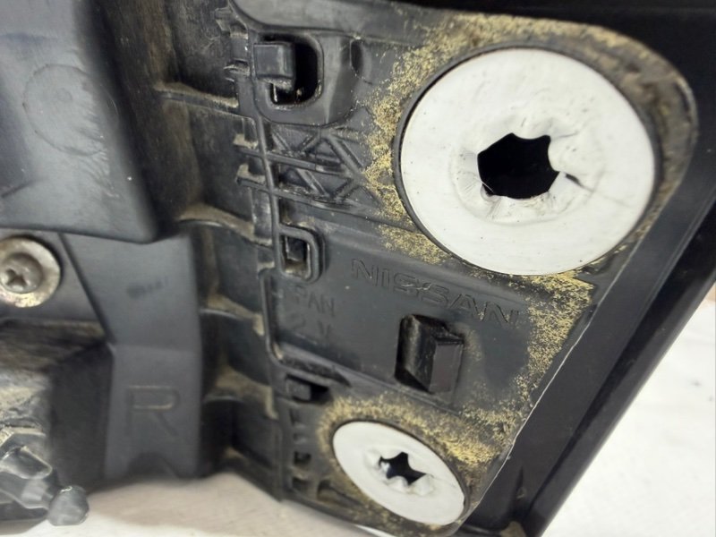 Фонарь наружный (в крыло) задний правый Rogue 2021 T33 2.5 Фонарь наружный (в крыло) задний правый Rogue 2021 T33 2.5