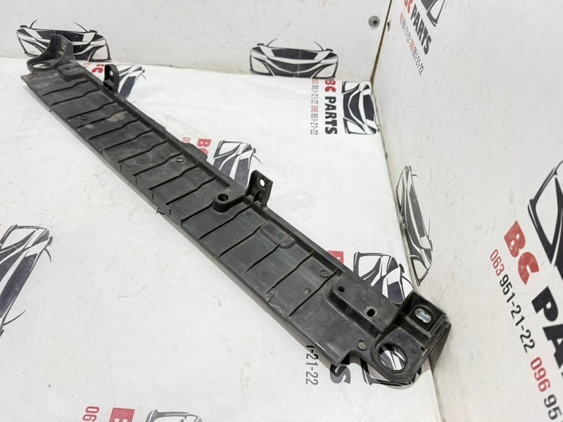 Крепление радиатора Nissan Rogue T33 2.5