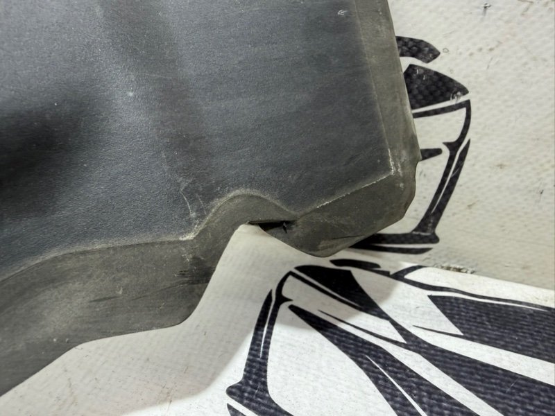 Пыльник крыла передний левый Nissan Rogue T33 2.5