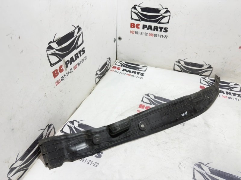 Пыльник крыла передний левый Rogue 2021 T33 2.5