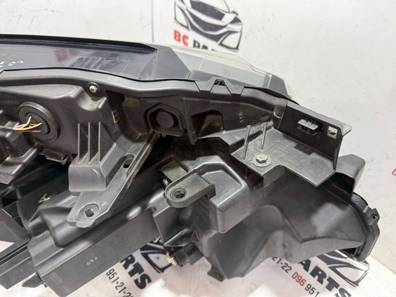 Фара Led передняя левая Rogue 2021 T33 2.5 Фара Led передняя левая Rogue 2021 T33 2.5