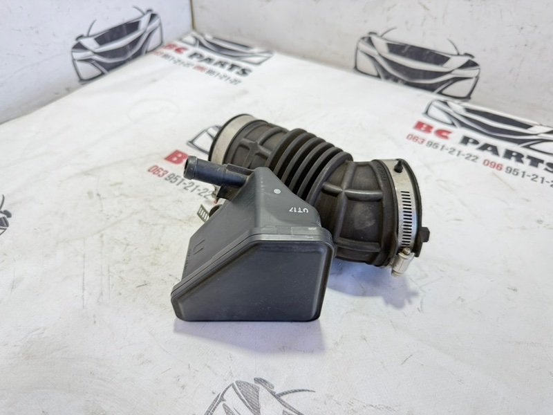 Патрубок воздушного фильтра Rogue 2021 T33 2.5 Патрубок воздушного фильтра Rogue 2021 T33 2.5