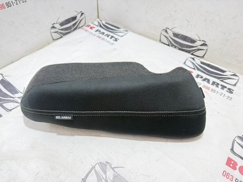 Запчасть подушка безопасности в сиденье задняя правая Nissan Rogue 2021 T33 2.5 886106RG0A Б/У Подушка безопасности в сиденье задняя правая Nissan Rogue 2021 T33 2.5 886106RG0A Б/У