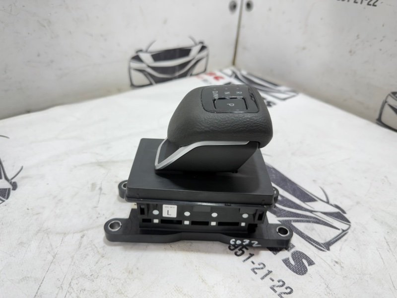 Запчасть селектор акпп Nissan Rogue 2021 T33 2.5 349016rf1a Б/У Селектор АКПП Nissan Rogue 2021 T33 2.5 349016rf1a Б/У