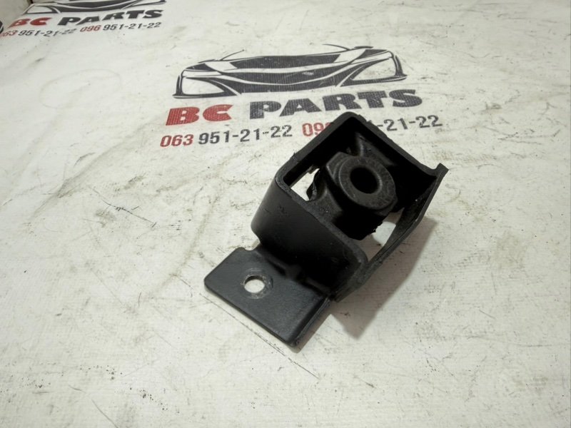 Подушка глушителя передняя Rogue 2021 T33 2.5