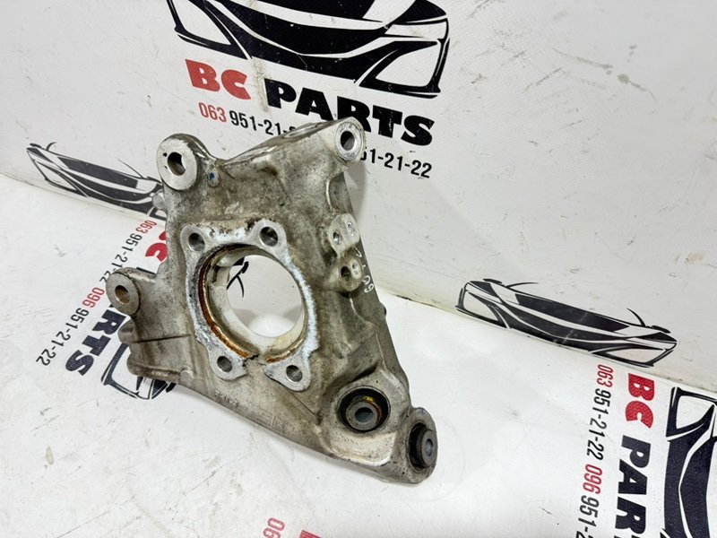 Цапфа задняя правая Rogue 2021 T33 2.5