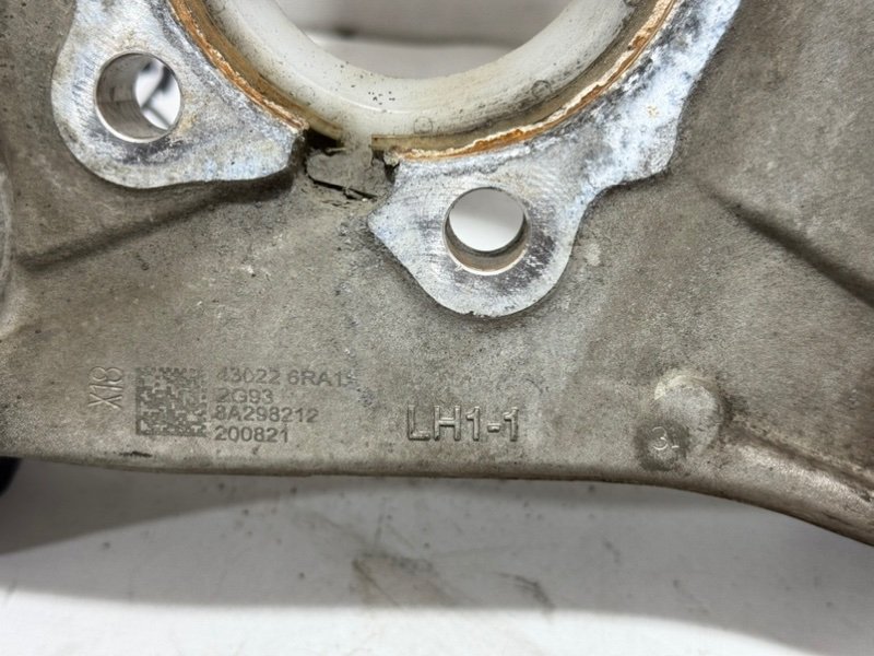 Цапфа задняя левая Rogue 2021 T33 2.5